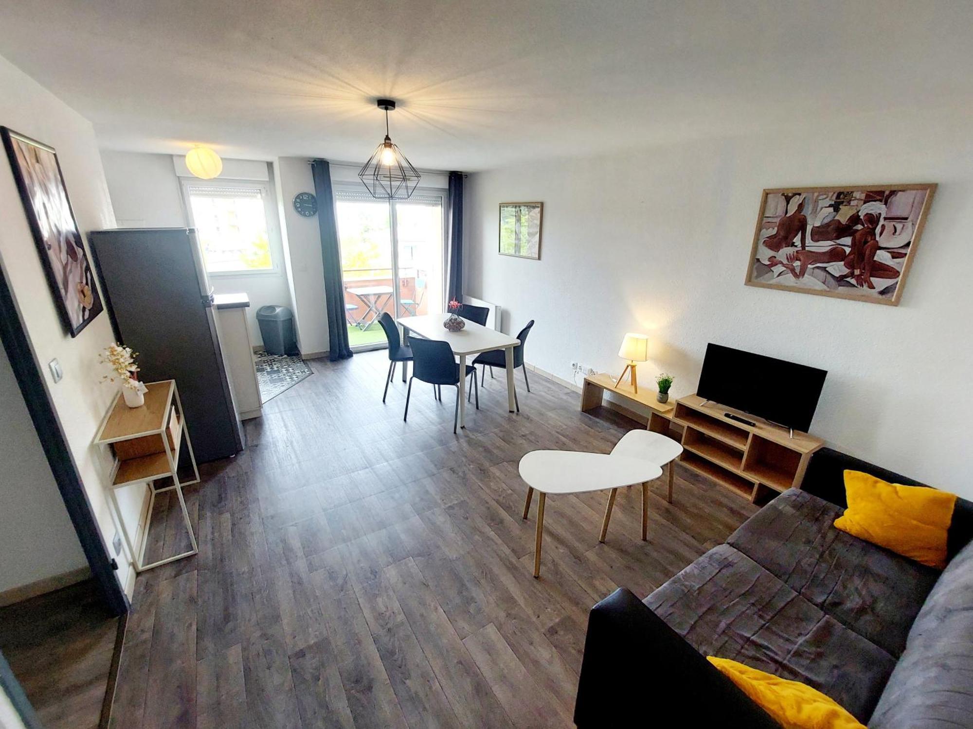 Le Montauriol - Logement Avec Terrasse - Piscine -Tennis - Place De Parking Privee Apartment Montauban Exterior photo